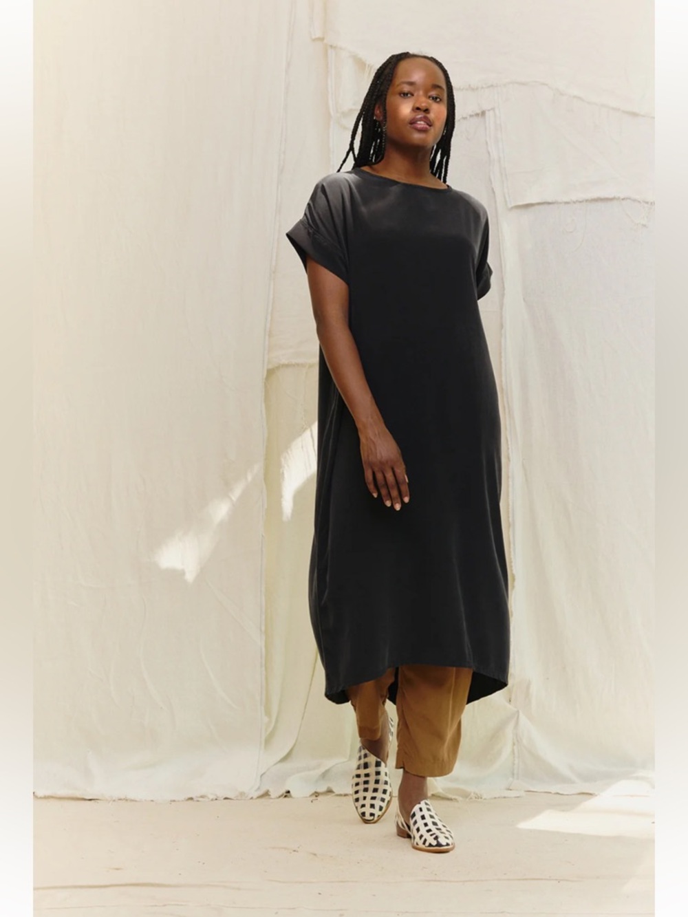 Elizabeth Suzann Georgia Midi in Silk Crepe Minimalist OS in Color Washed Black